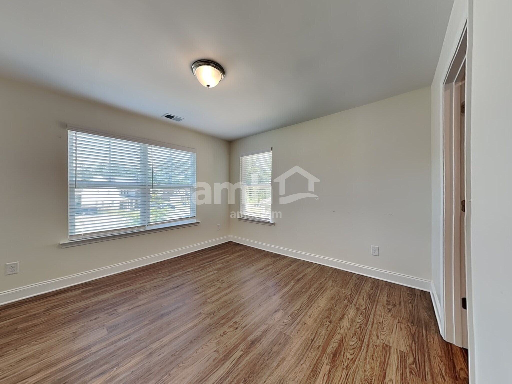 Building Photo - 3328 Okelly Dr