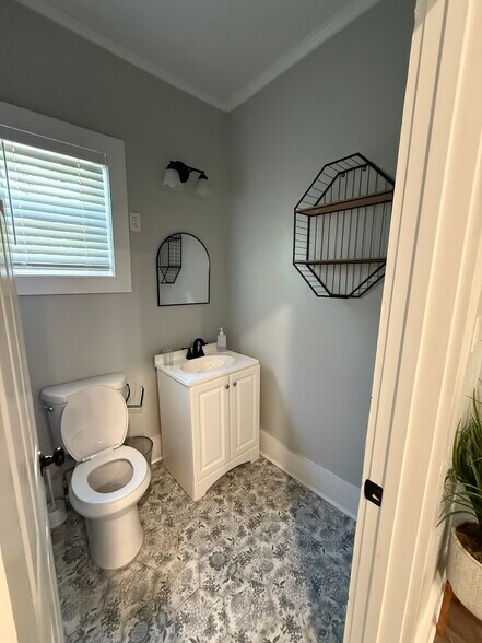 Bathroom - 1511 Whitaker St