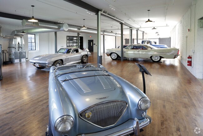 Classic Car Showroom Lobby - Palazzo Reale