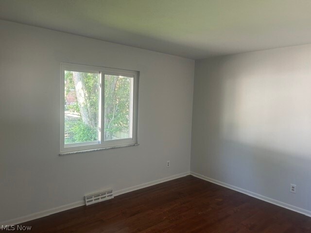 Building Photo - 2888 Morewood Rd