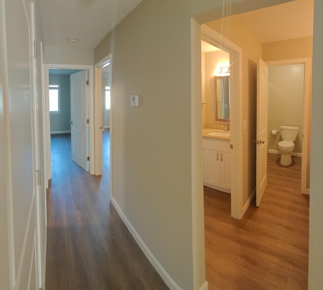 Building Photo - 1079 Mohr Ln