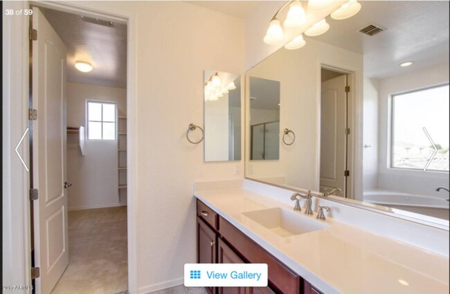 Building Photo - Stunning 5 BD, 4.5 BA home located in the ...