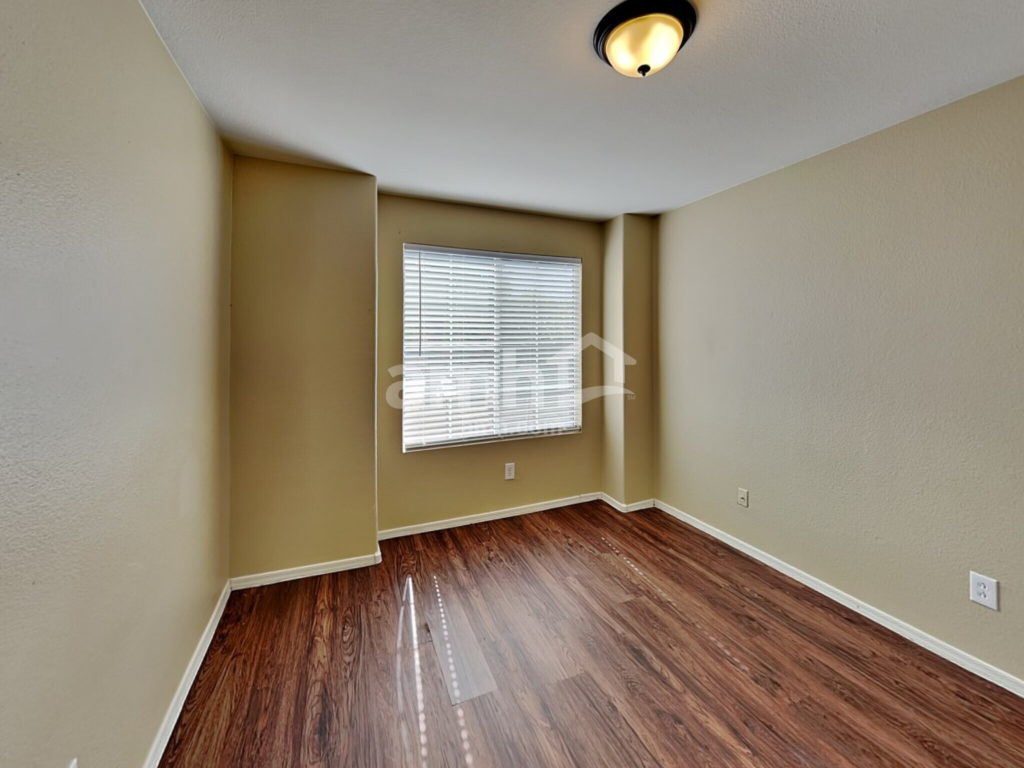 Building Photo - 18078 N 113th Ave