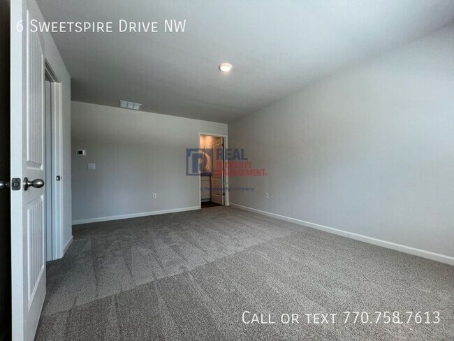 Building Photo - 6 Sweetspire Dr