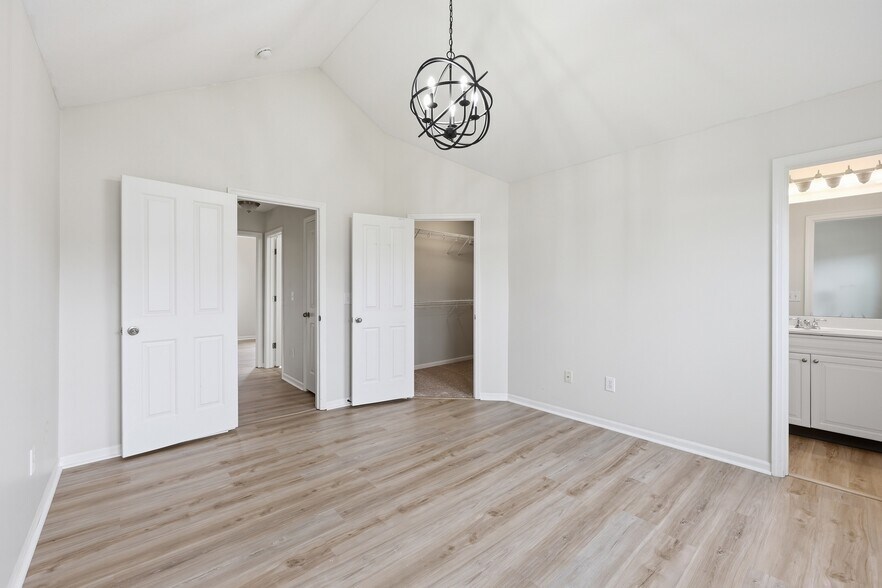 Building Photo - 1656 Nature Dr