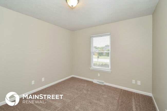 Building Photo - 5613 Ree Dr