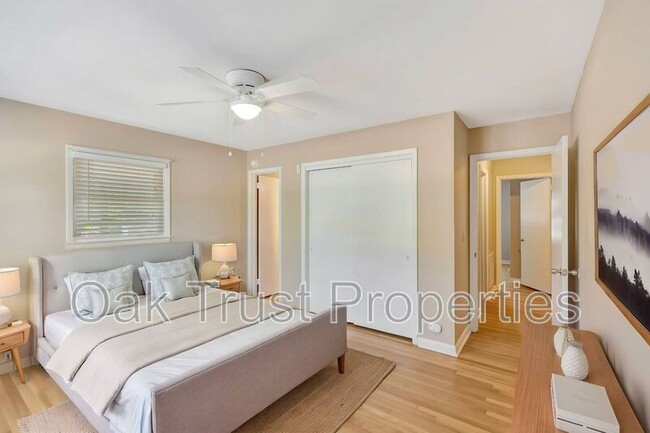 Building Photo - 4313 Helene Dr