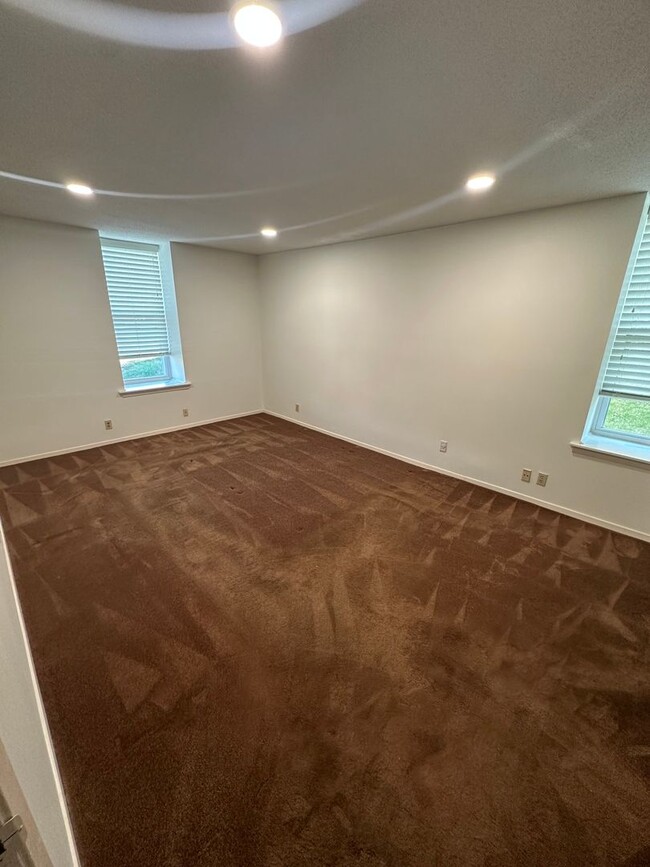 Building Photo - 2BD/2BA Condo located in Germantown!