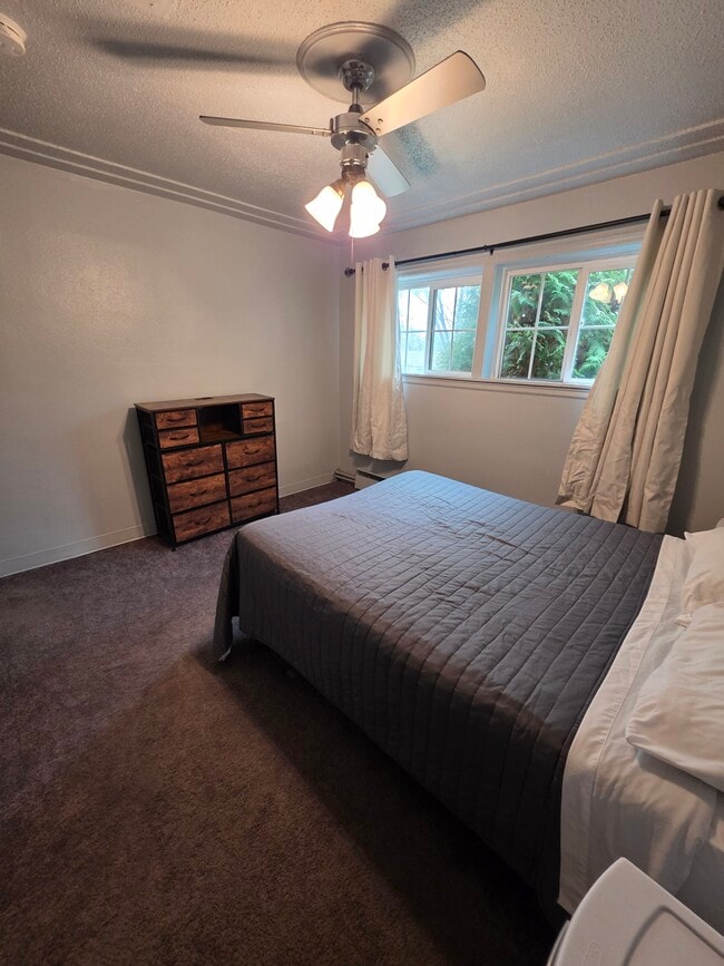 Building Photo - 505 S 10th St