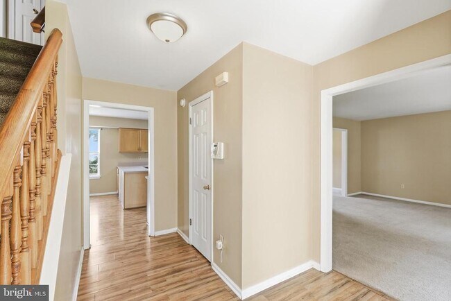 Building Photo - 251 N Caroline Pl