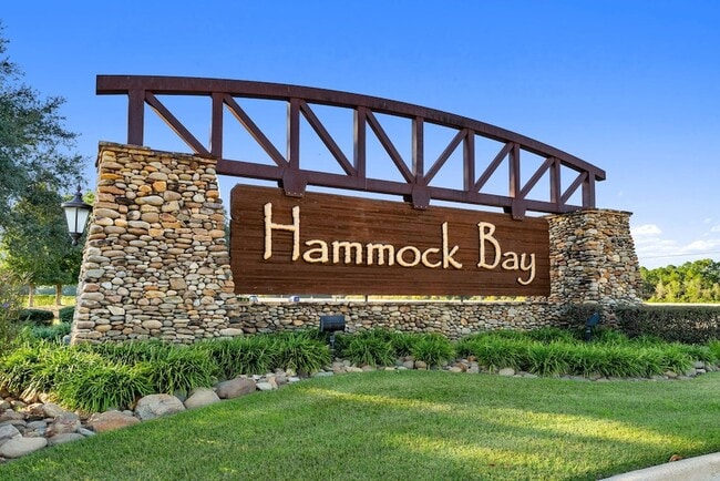 Building Photo - 554 Camellia Ct