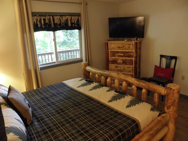 Building Photo - 5 Hummingbird Rd