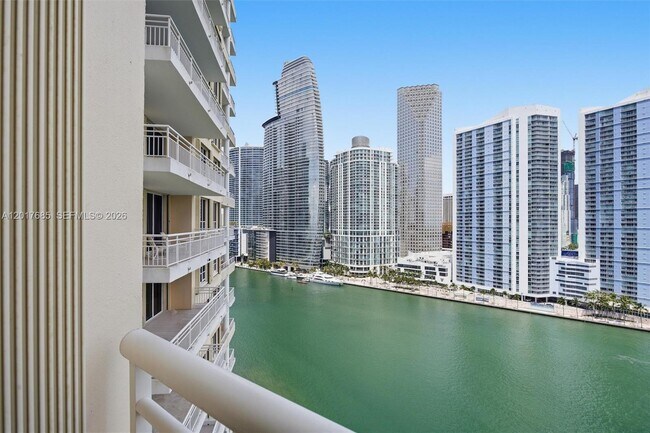Building Photo - 888 Brickell Key Dr