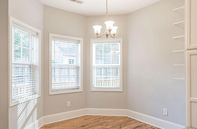 Building Photo - 2 Sawmill Ct