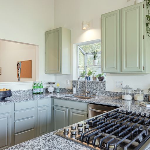 Building Photo - 25 Fir Ave