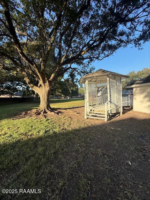 Building Photo - 112 Thorn Dr