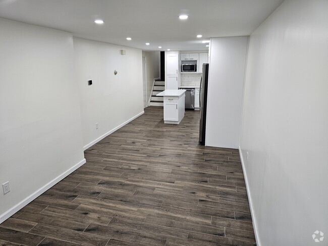 Building Photo - 7214 Bergen Ct