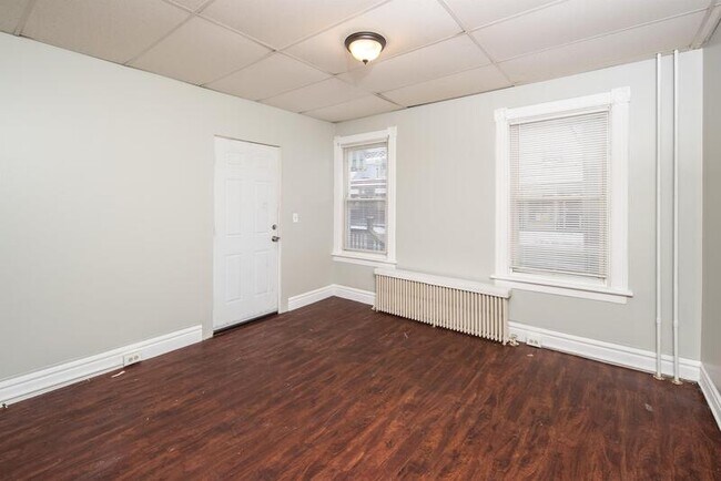 Building Photo - 13 112th St