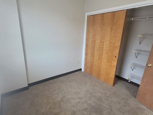 Building Photo - Five Points - Plaza Center