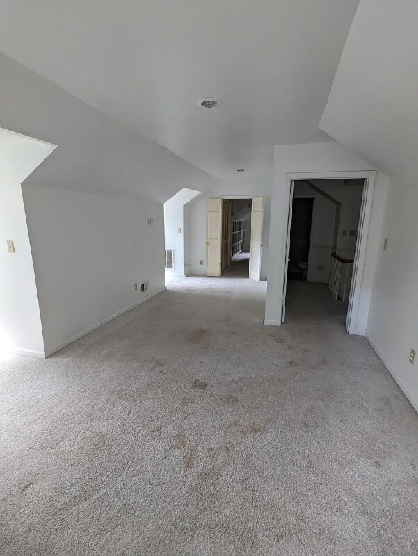 Building Photo - 208 Tremont Dr