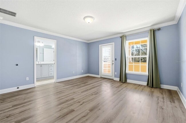 Building Photo - 12061 Breda Ln