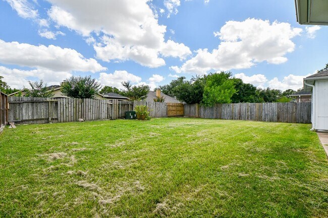 Building Photo - 19723 Ridge Falls Ct