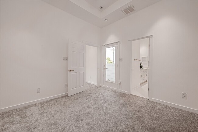 Building Photo - 6538 Cohn St