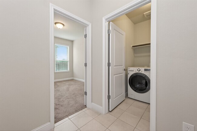 Building Photo - 9914 Deborah Colony Ln