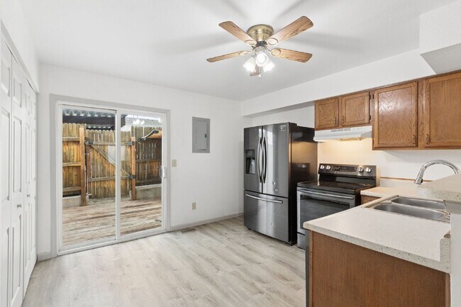 Building Photo - 3181 Vail Pass Dr