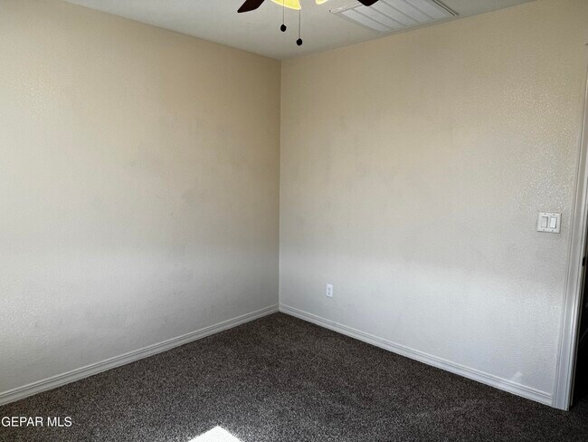 Building Photo - 12641 Paseo Rae Ave