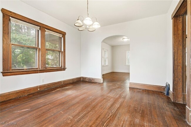 Building Photo - 12 Bouquet Ave