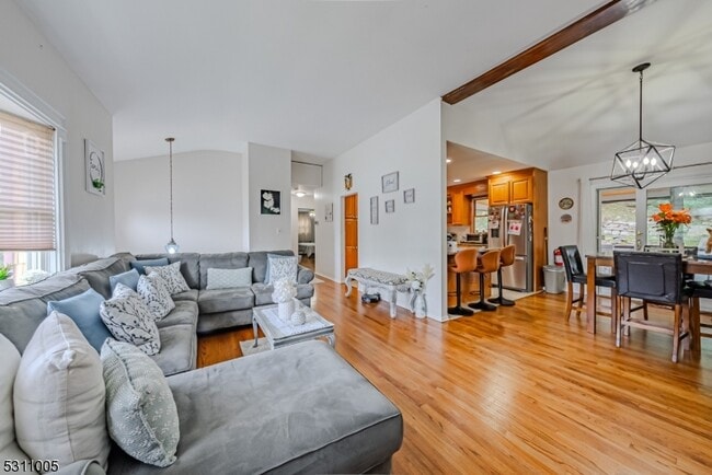 Building Photo - 50 Highview Terrace