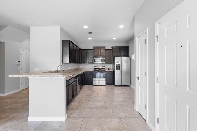 Building Photo - 6562 S Goldenrod Rd