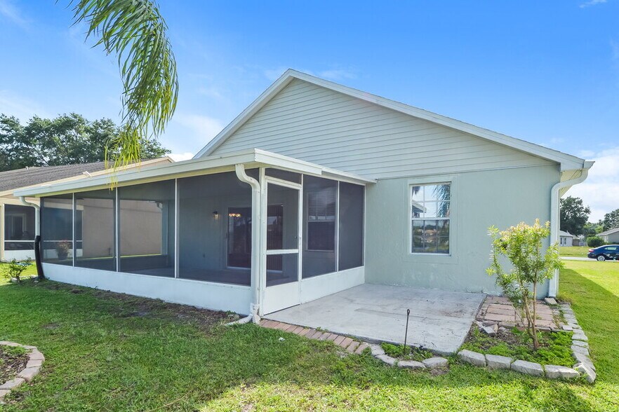 Building Photo - 8562 Fort Thomas Way