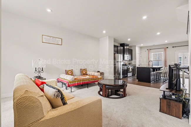 Building Photo - 9306 Mallard Mls Dr