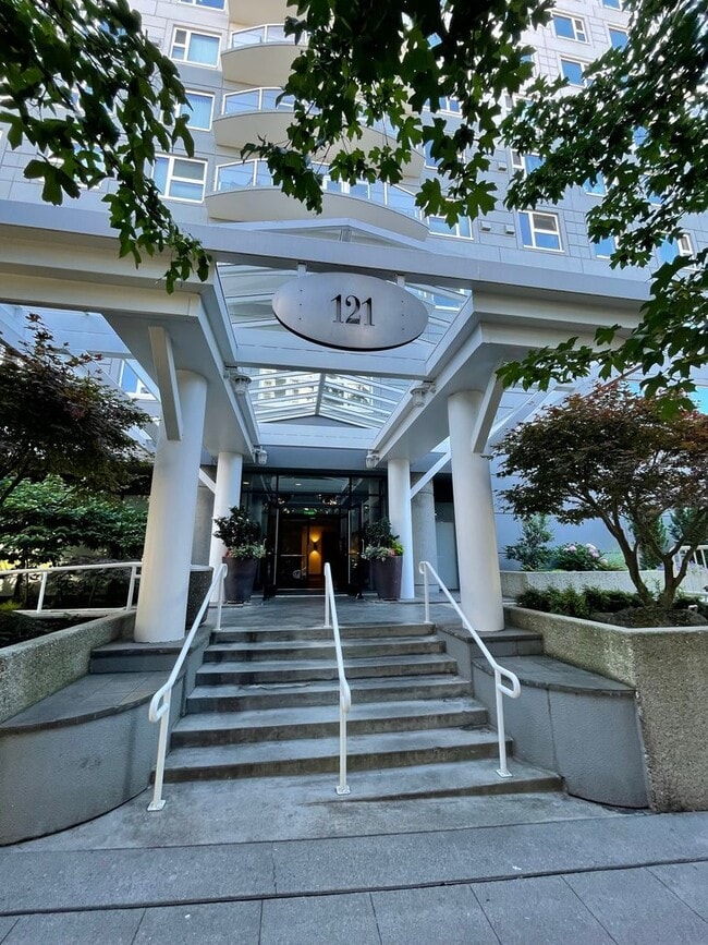 Building Photo - Beautiful Home In Arbor Place Tower