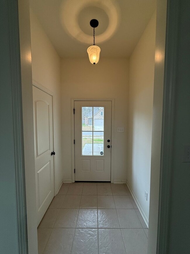 Building Photo - WATER FRONT PROPERTY! BEAUTIFUL 3BD/2BA HOME!