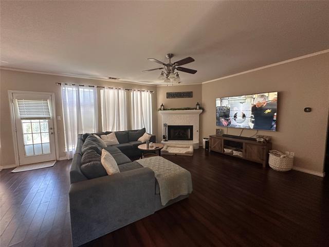 Building Photo - 609 Saddleback Ln