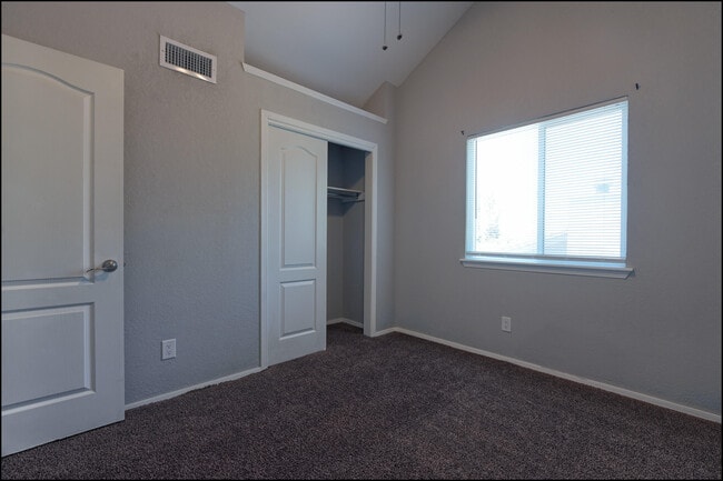 Building Photo - 11481 Lone Wolf Cir