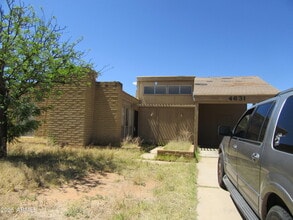 Building Photo - 4631 Vía Felipe