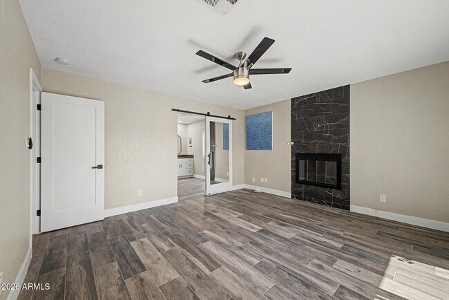 Building Photo - 5017 E Acoma Dr