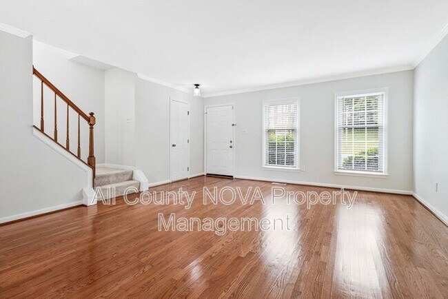 Building Photo - 208 Ellsworth St