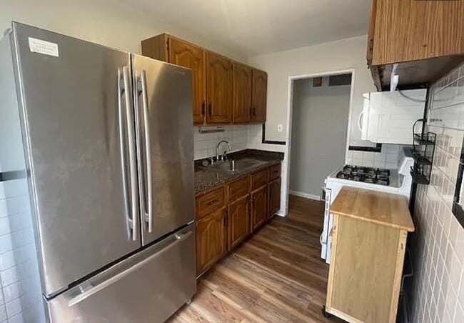 Building Photo - 9327 Nelan Dr