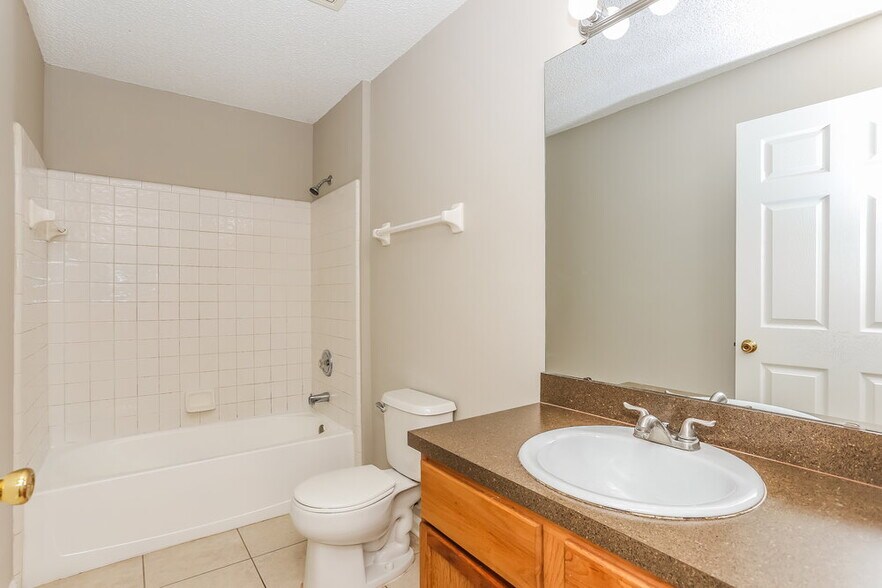 Building Photo - 7676 Arancio Dr