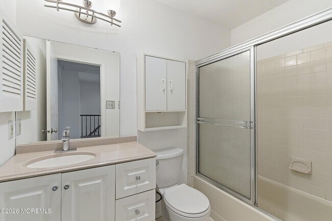 Building Photo - 280 Fairfield Pl