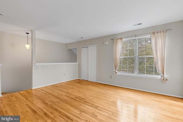 Building Photo - 1346 Chanticleer-