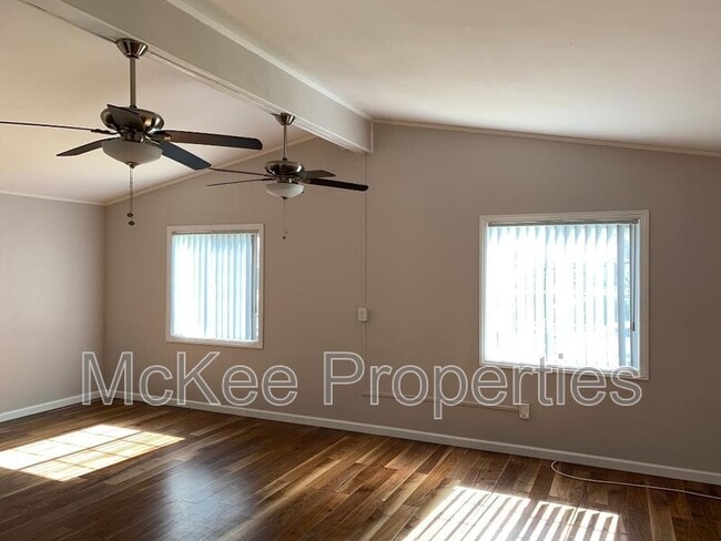 Building Photo - 364 Morehouse Pl