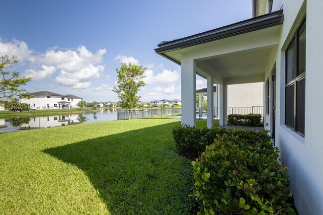 Building Photo - 4308 SW 173rd Ave