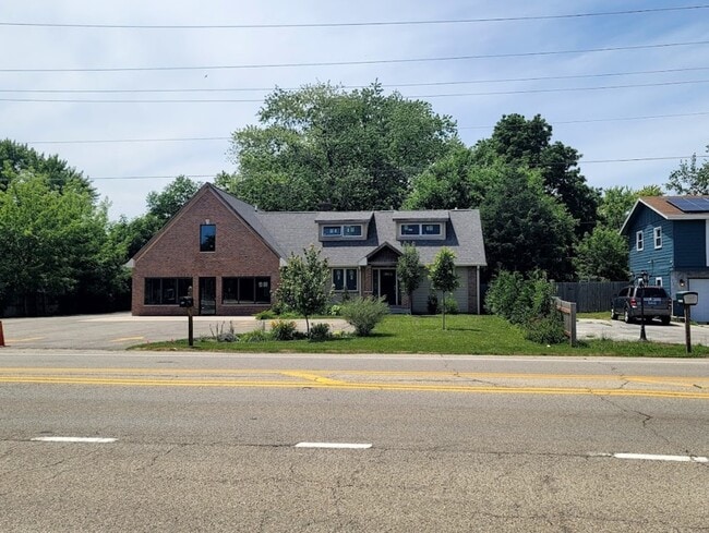 Building Photo - 618 Barron Blvd