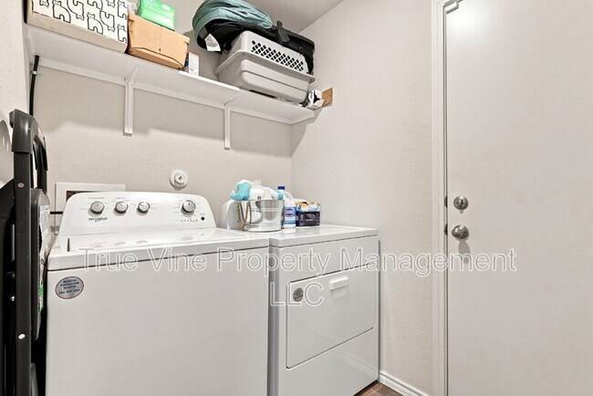 Building Photo - 3107 Lindenwood Wy